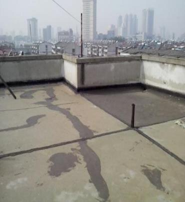 宁蒗漏水维修 楼顶漏水是什么原因，楼顶漏水维修方法是什么?